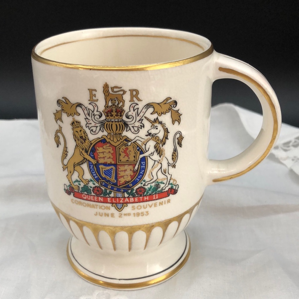 Coronation of Queen Elizabeth II Mug, By Bristol founded in 1652 England, 1953